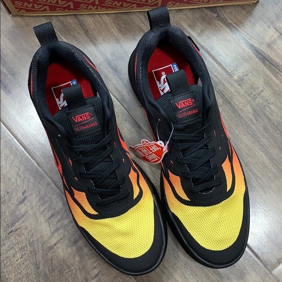 • VANS ULTRARANGE RAPIDW FLAMES Black men’s• - Picture 12 of 16
